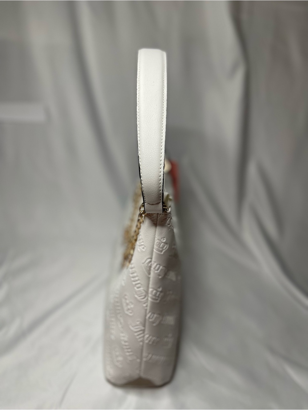 Juicy Couture White Embossed Charm Shoulder Bag with Gold Chain - Picture 6 of 9
